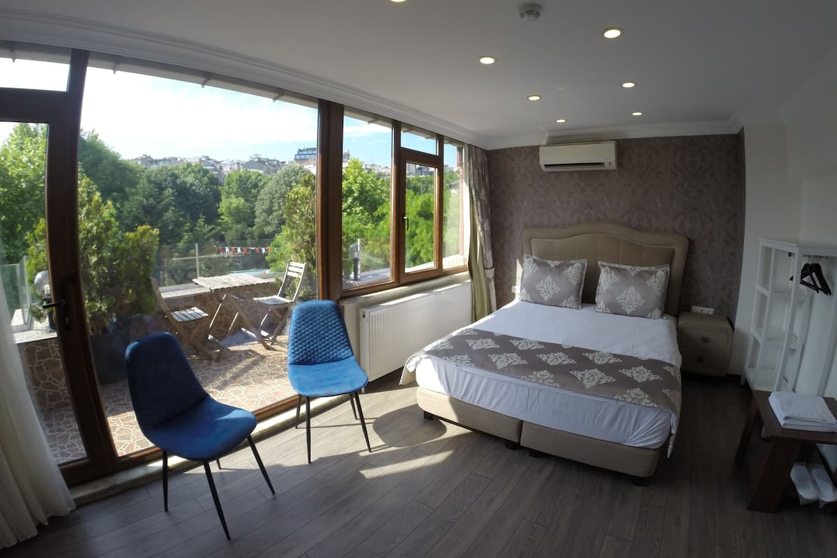 Deluxe Double Room, Balcony