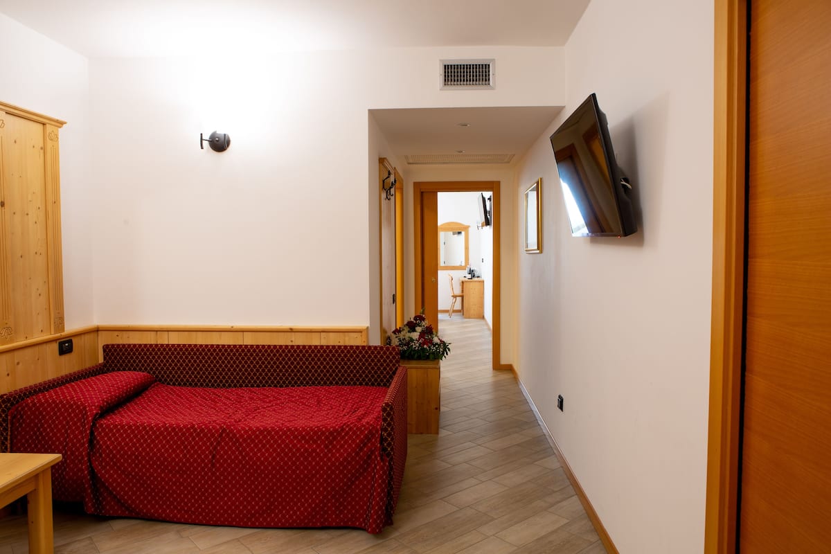 standard triple room, mountain view | minibar, in-room safe, desk, soundproofing