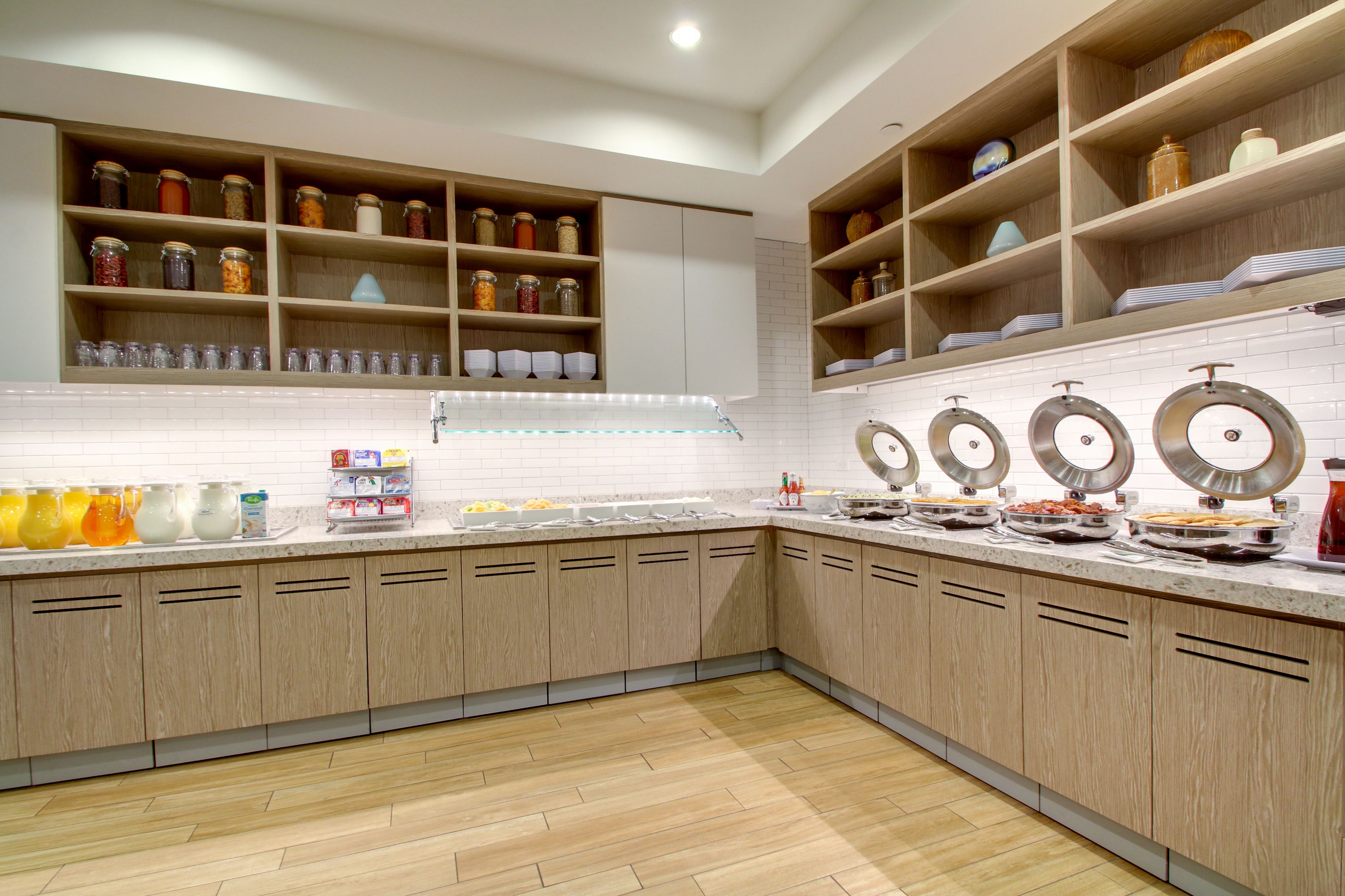 free daily full breakfast