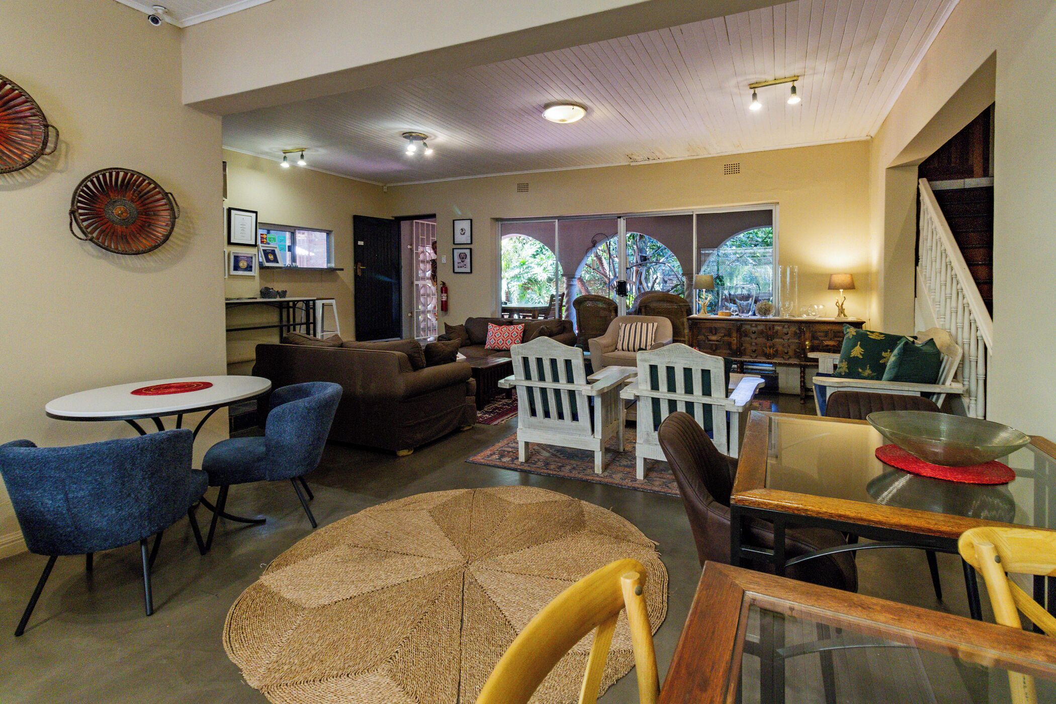 المنشأة من الداخل