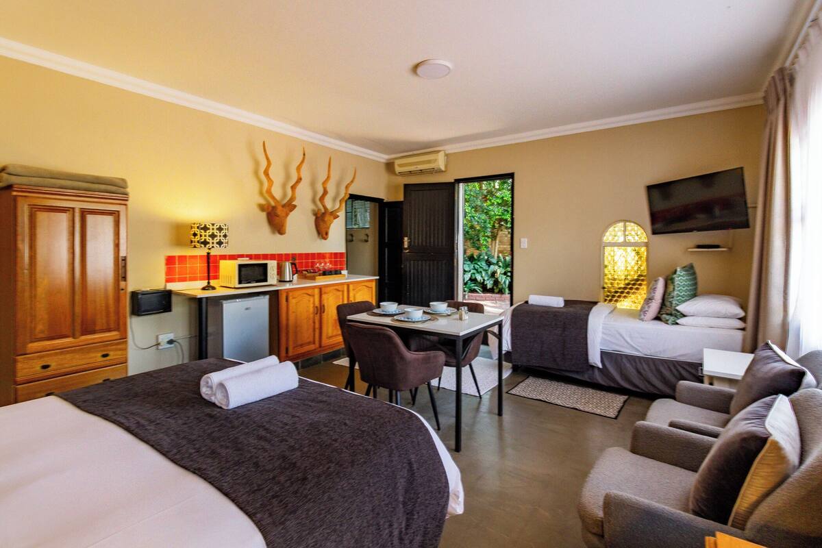 Standard Triple Room | Premium bedding, in-room safe, soundproofing, WiFi (free)
