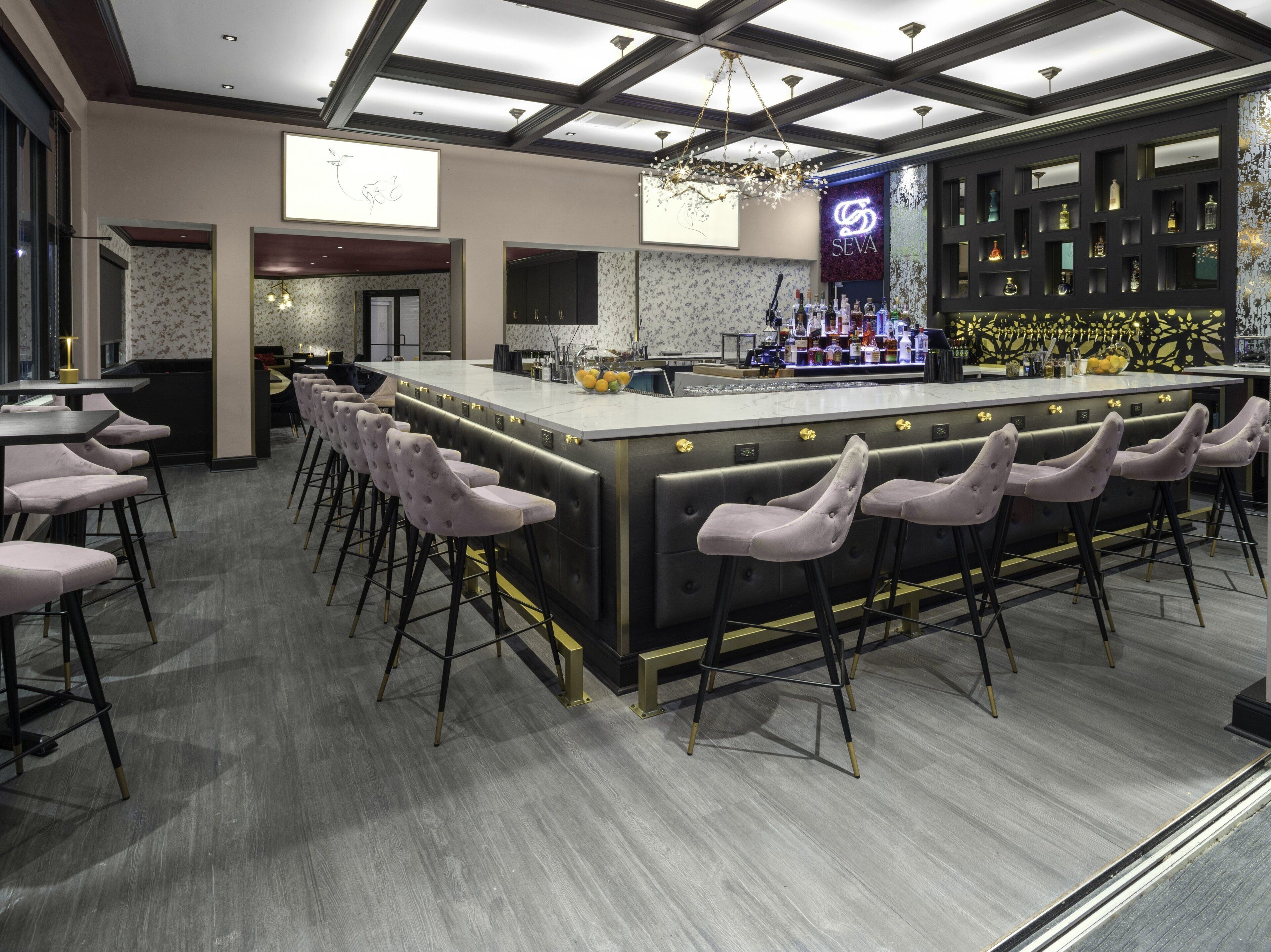 breakfast and dinner served, american cuisine