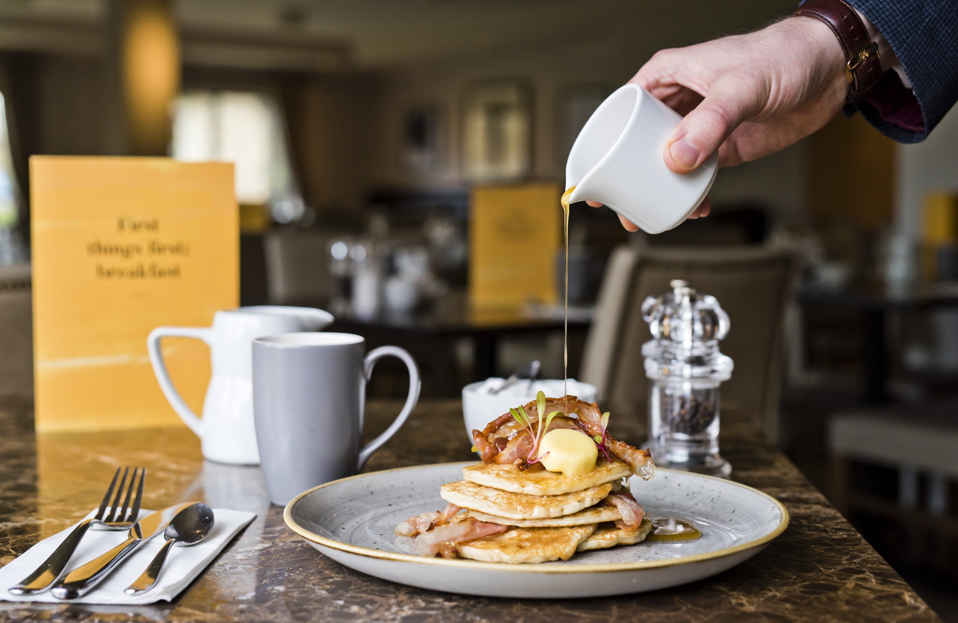 breakfast and dinner served, american cuisine