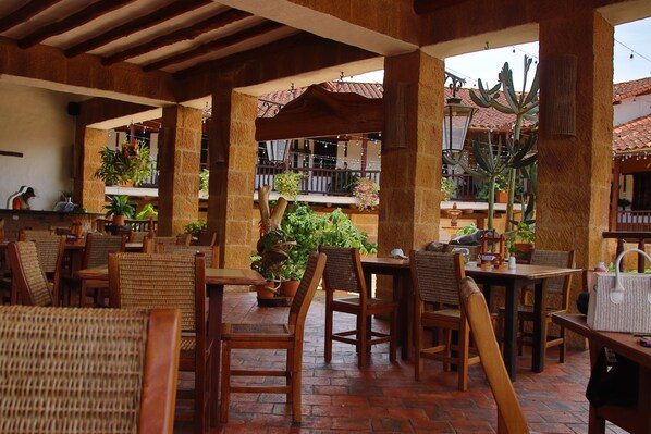 Breakfast, lunch and dinner served - Hicasua Hotel Boutique (Barichara)