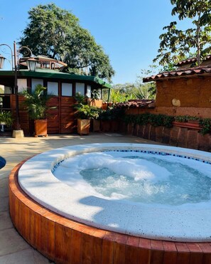 Outdoor pool, pool loungers