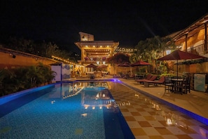 Outdoor pool, sun loungers