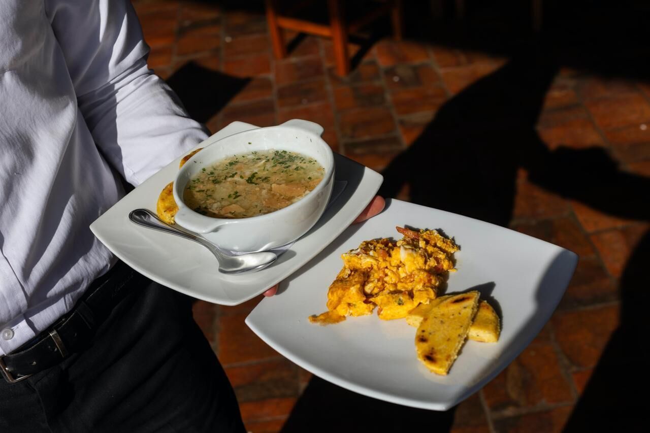 standard double room | 1 bedroom, minibar, in-room safe, desk