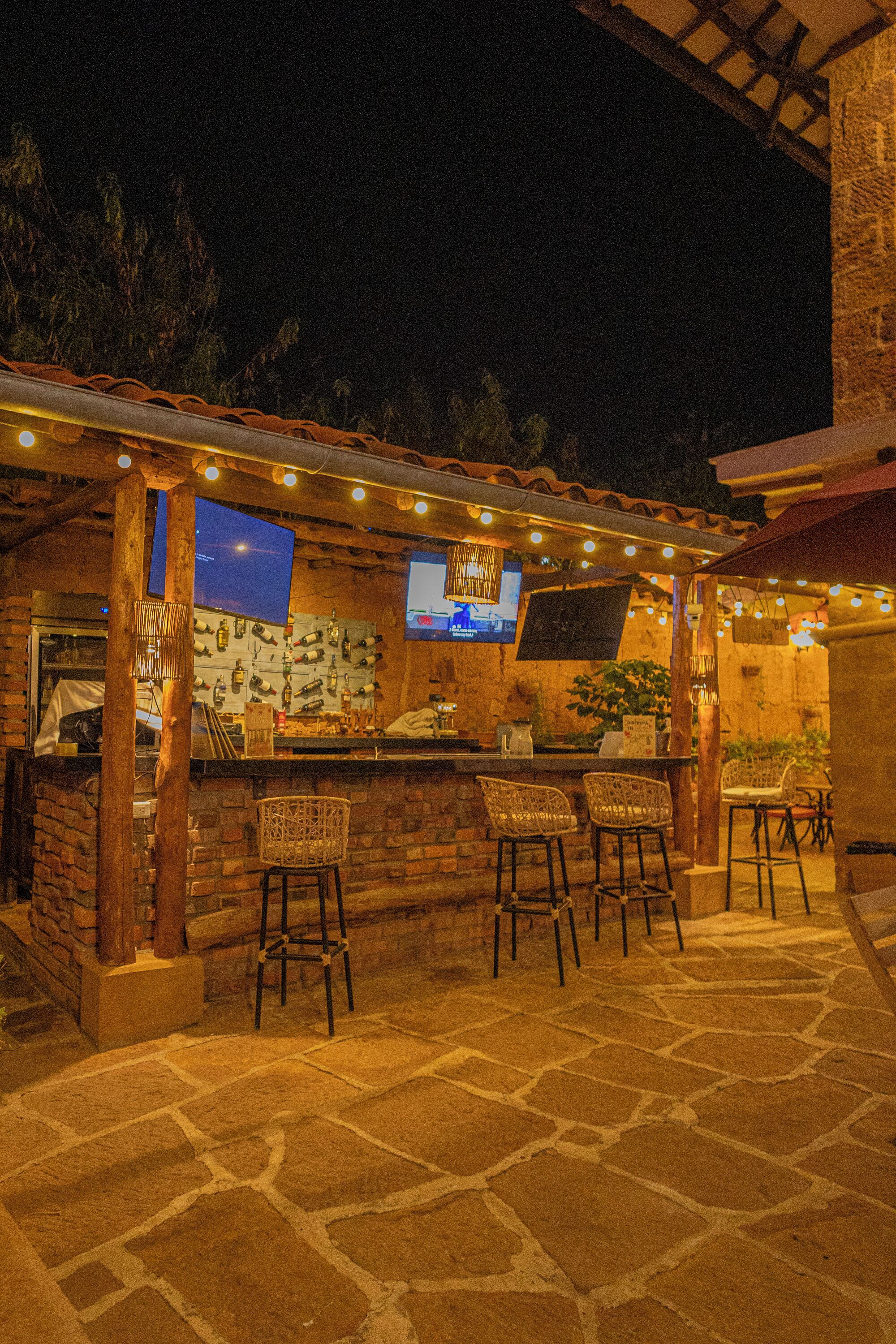 Poolside bar