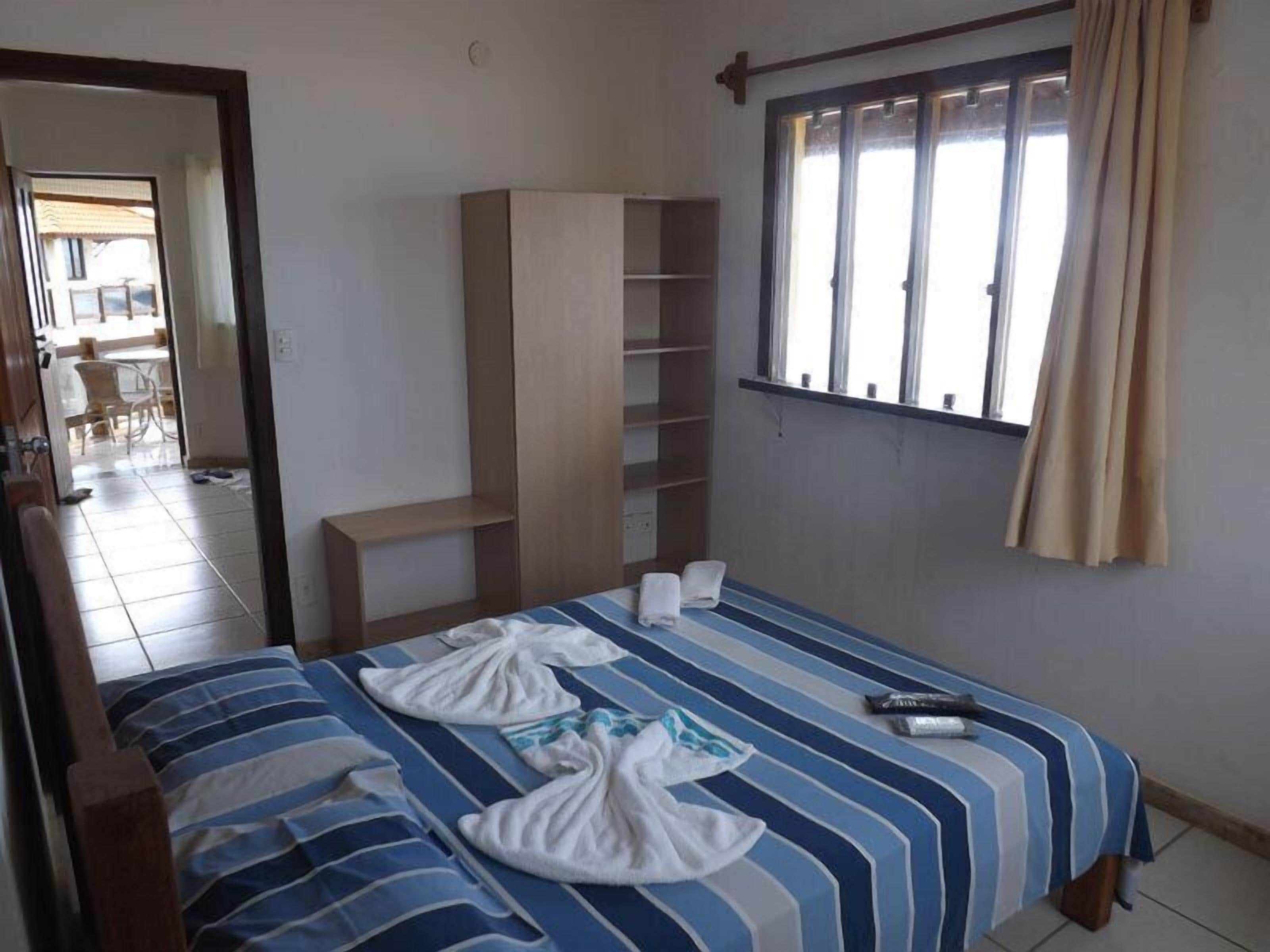 1 chambre, rideaux occultants, Wi-Fi gratuit, draps fournis