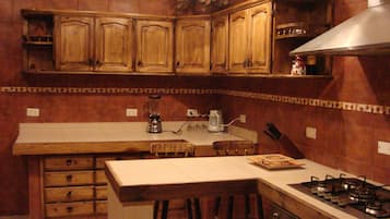 House | Private kitchen | Fridge, microwave, stovetop, coffee/tea maker
