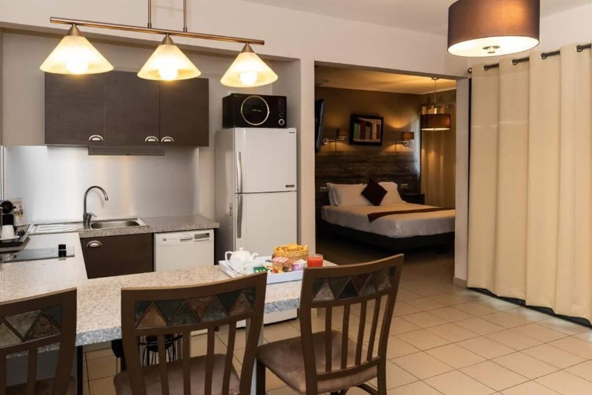 Privilège Suite Belle Etoile, 1 Queen Bed with Sofa bed with balcony and kitchen | Living area | 101-cm flat-screen TV with digital channels, TV, Netflix