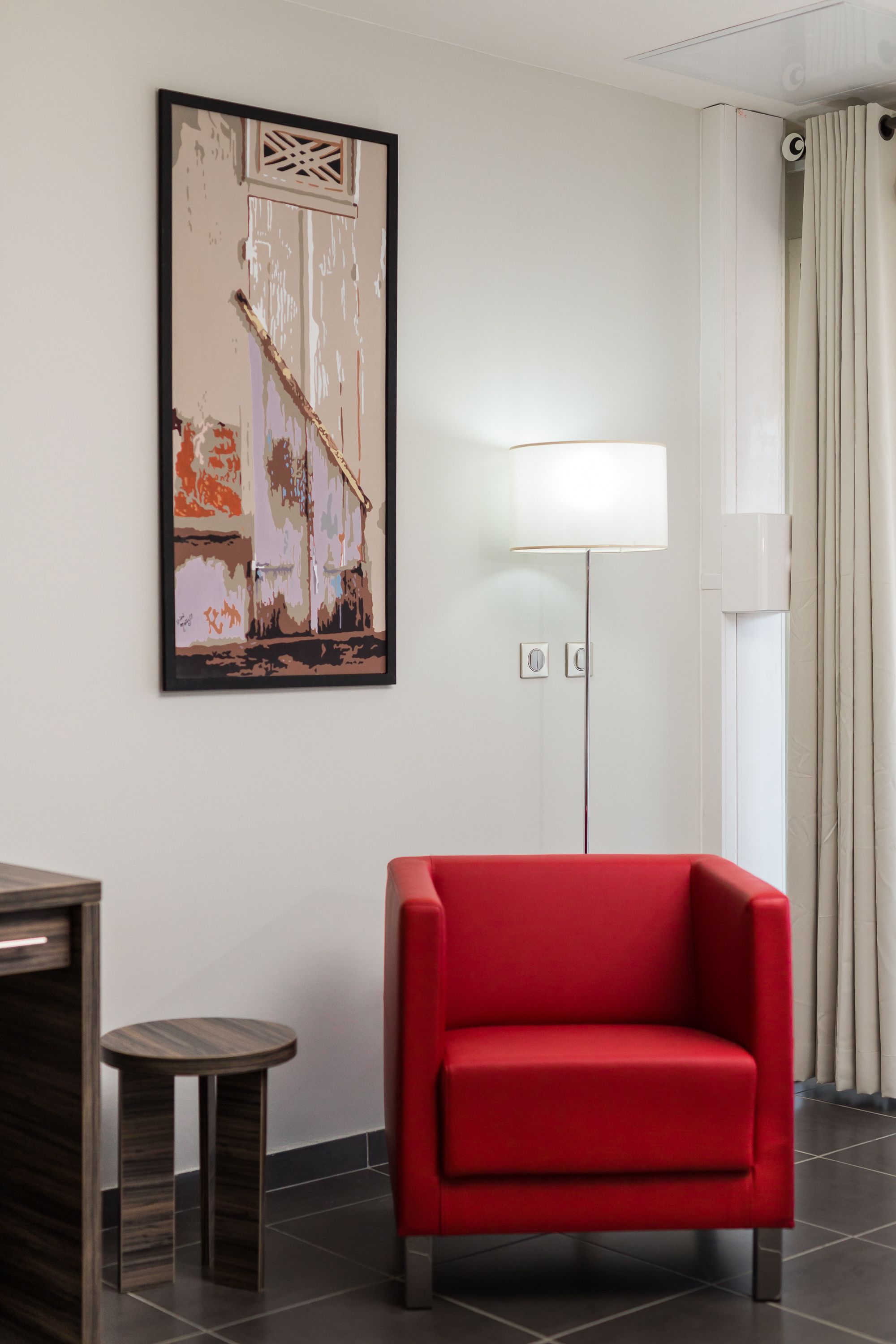 suite confort, 1 large bed, balcony and kitchen | room amenity