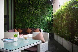 Terrace/patio - The Sathon Vimanda Hotel (Bangkok)