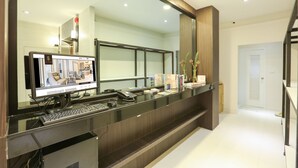 Unclassified image, 5 of 46, button - The Sathon Vimanda Hotel (Bangkok)