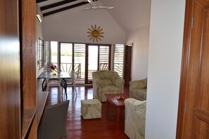 Living area - Resort Relax Fiji (Nadi)