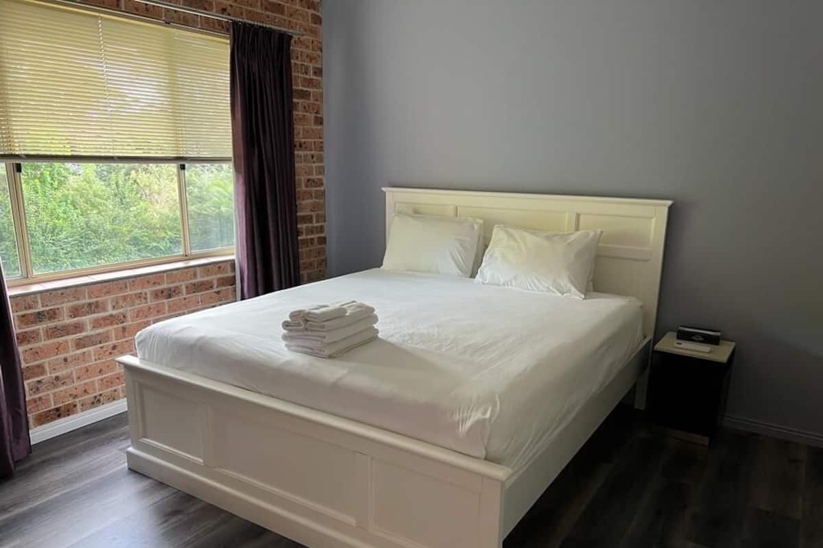 Apartamento luxo | 3 quartos, individualmente mobiliados, escrivaninha