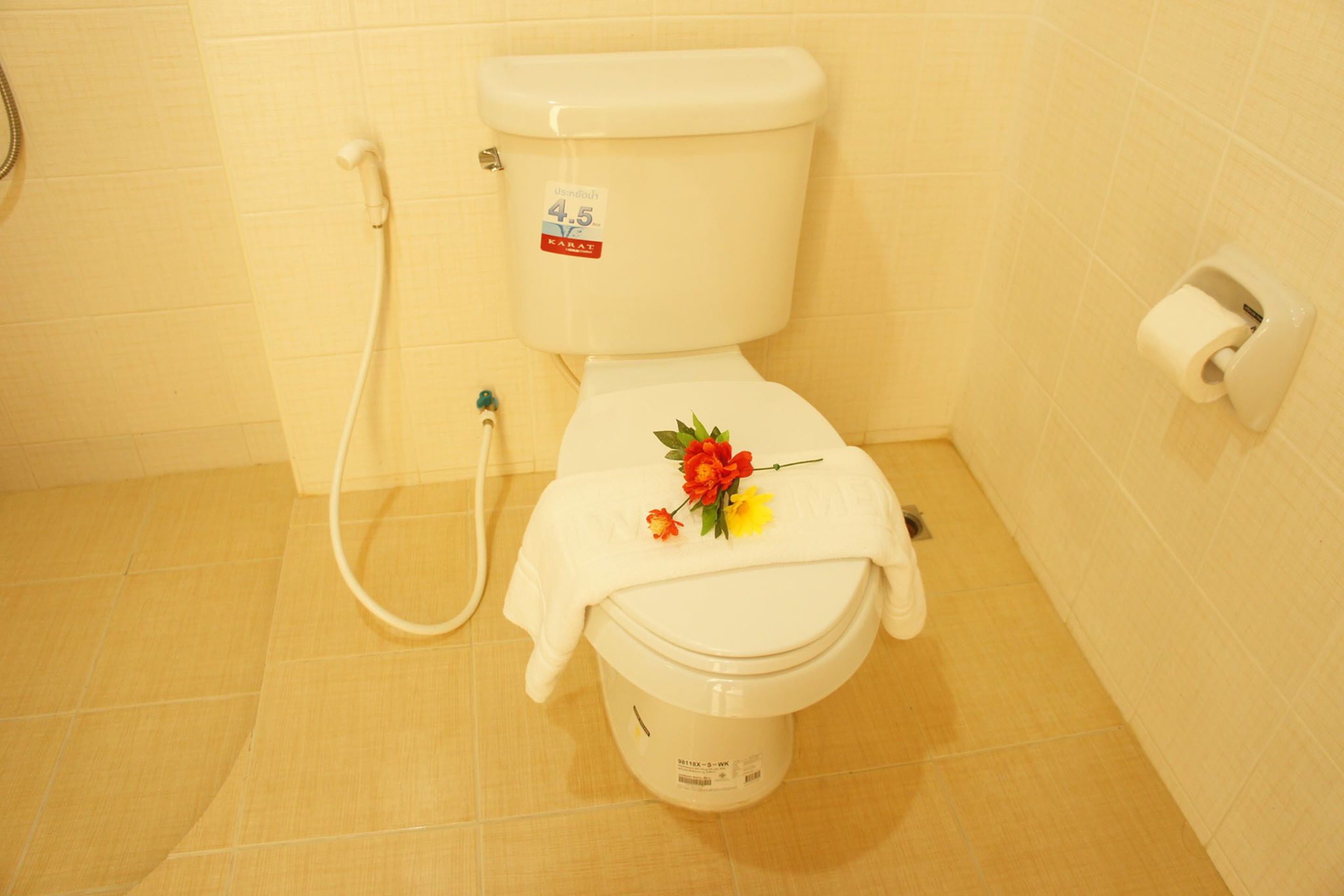 shower, free toiletries, towels