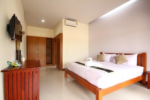 Villa | Desk, blackout drapes, rollaway beds, free WiFi - Juntima Boutique Hotel (Cha-am)