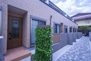 Exterior detail - Acqua Pulita (Kyoto)