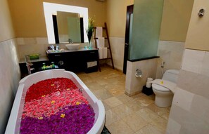 Suite, 1 Bedroom | Bathroom