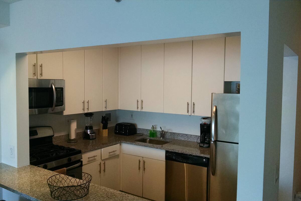 Luxury Apartment, 2 Bedrooms, Kitchen, City View | Private kitchen