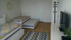Luxury Apartment, 2 Bedrooms, Kitchen, City View