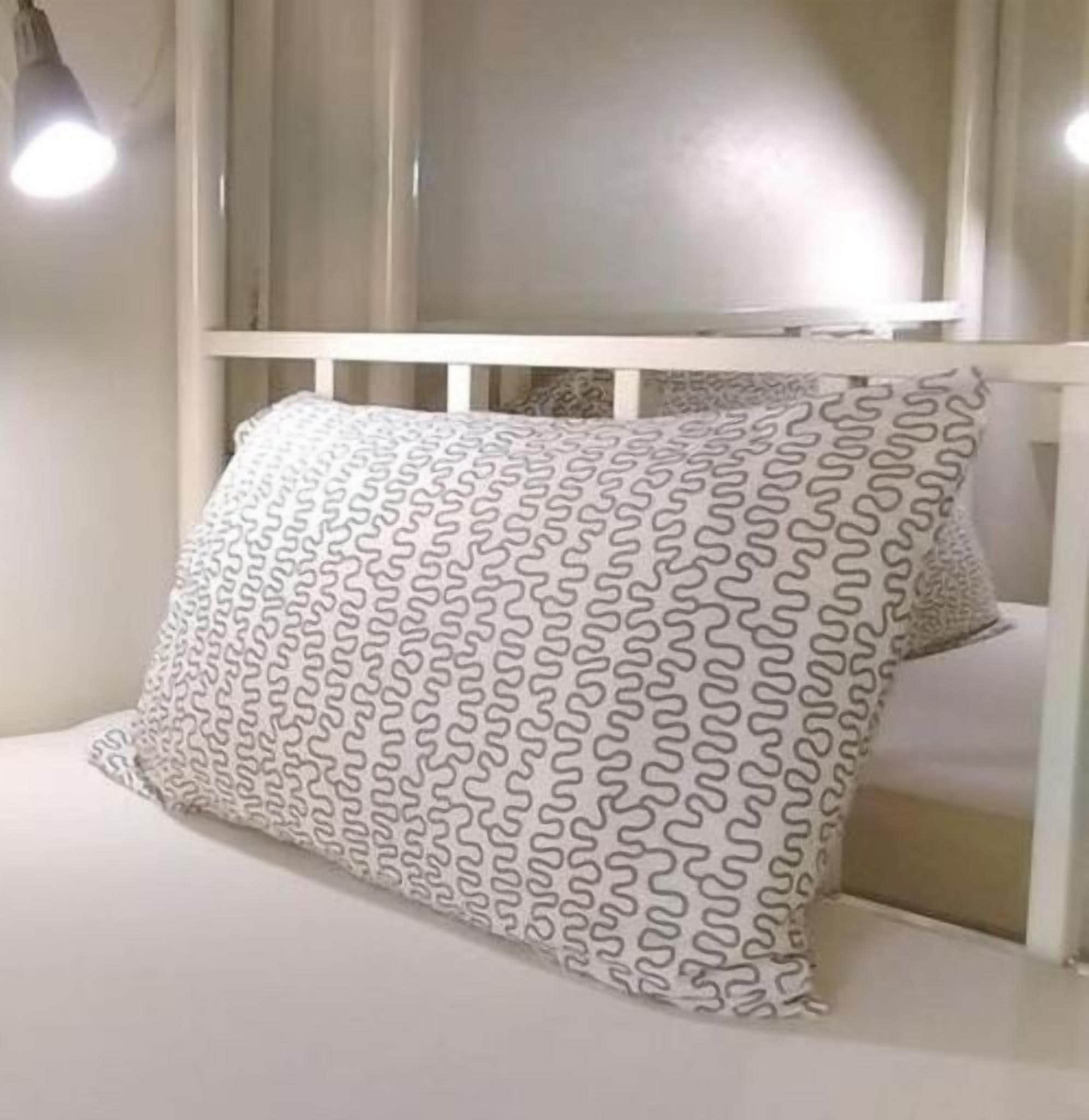 Mixed Dormitory | In-room safe, iron/ironing board, free WiFi