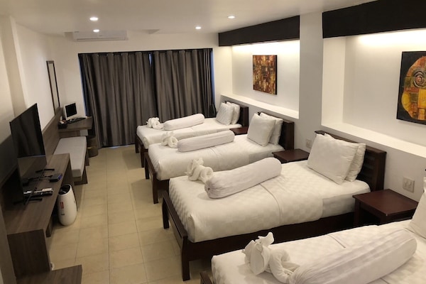 Family Room | In-room safe, desk, free WiFi