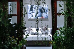 Minibar, in-room safe, desk, iron/ironing board - Gili Pearl Villa (Gili Trawangan)