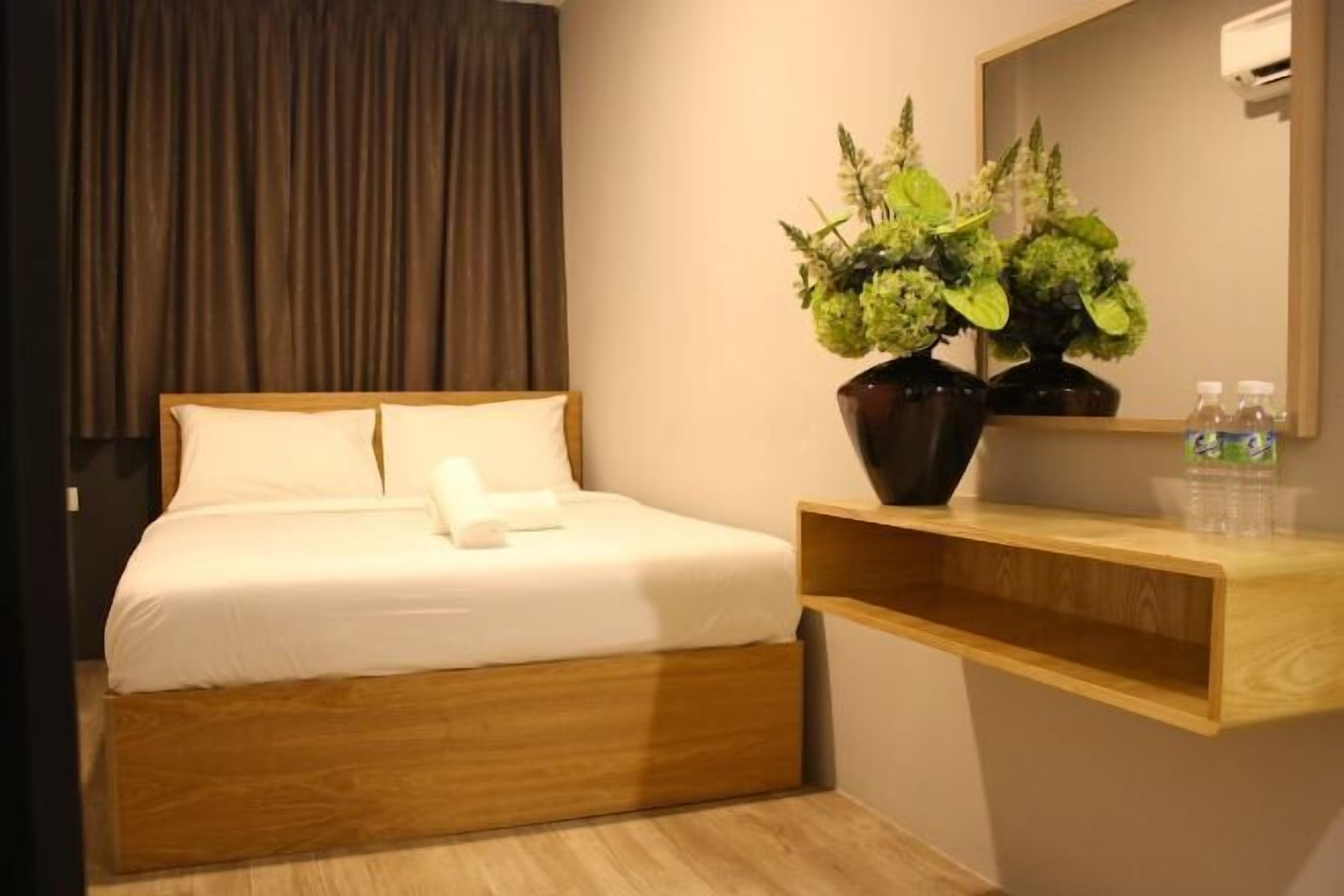 Caja fuerte, sistema de insonorización, camas supletorias y wifi gratis