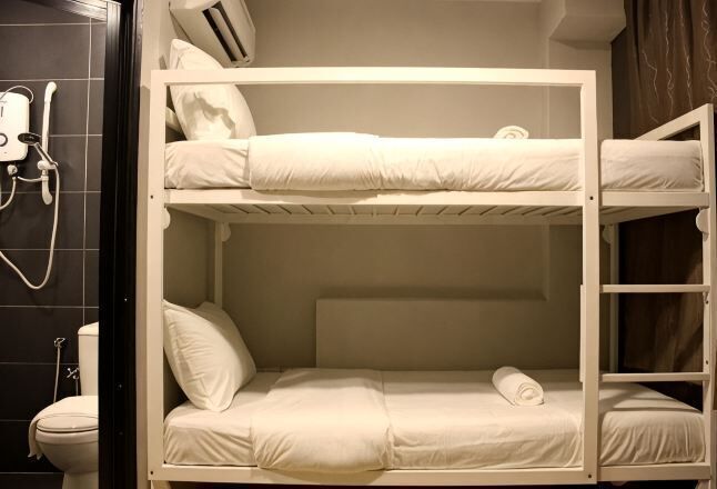 Een kluis op de kamer, geluiddichte muren, extra bedden (toeslag)