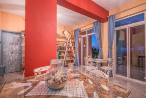 Lobby sitting area - Julia Studios (Zakynthos)