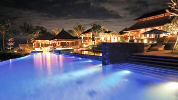 Kolam renang outdoor