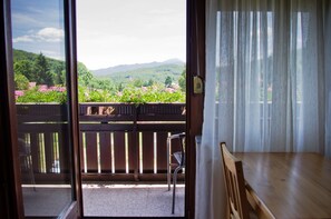 Double Room, Balcony, Mountain View | Balcony