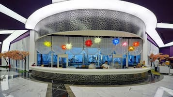 2 bars/lounges, poolside bar