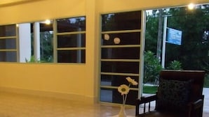 Unclassified image, 4 of 41, button - Albatross Guesthouse Thungwualaen Beach (Pathio)