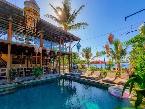 Pesona Beach Resort & Spa