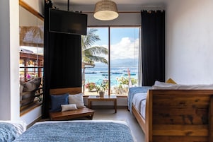 Balcony Seaview King or Twin or Triple Room | Minibar, caja fuerte, wifi gratis
