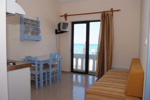 Fridge, coffee/tea maker, electric kettle