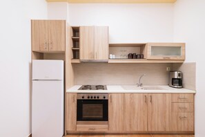 Apartment, 2 Bedrooms | Shared kitchen facilities | Fridge, oven, stovetop, coffee/tea maker - Matala Bay Apartments (Faistos)