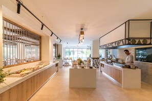 Daily buffet breakfast (EUR 10 per person) - Matala Bay Apartments (Faistos)