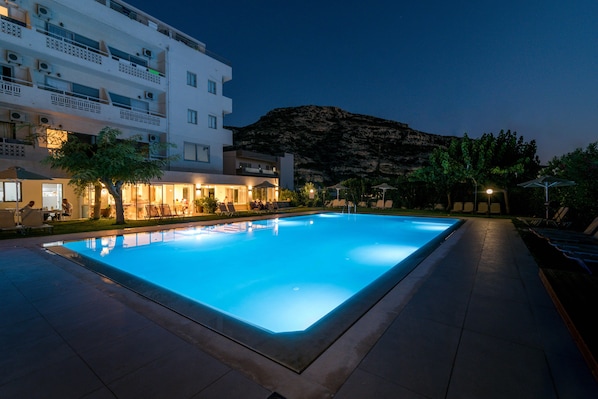 Piscine extérieure