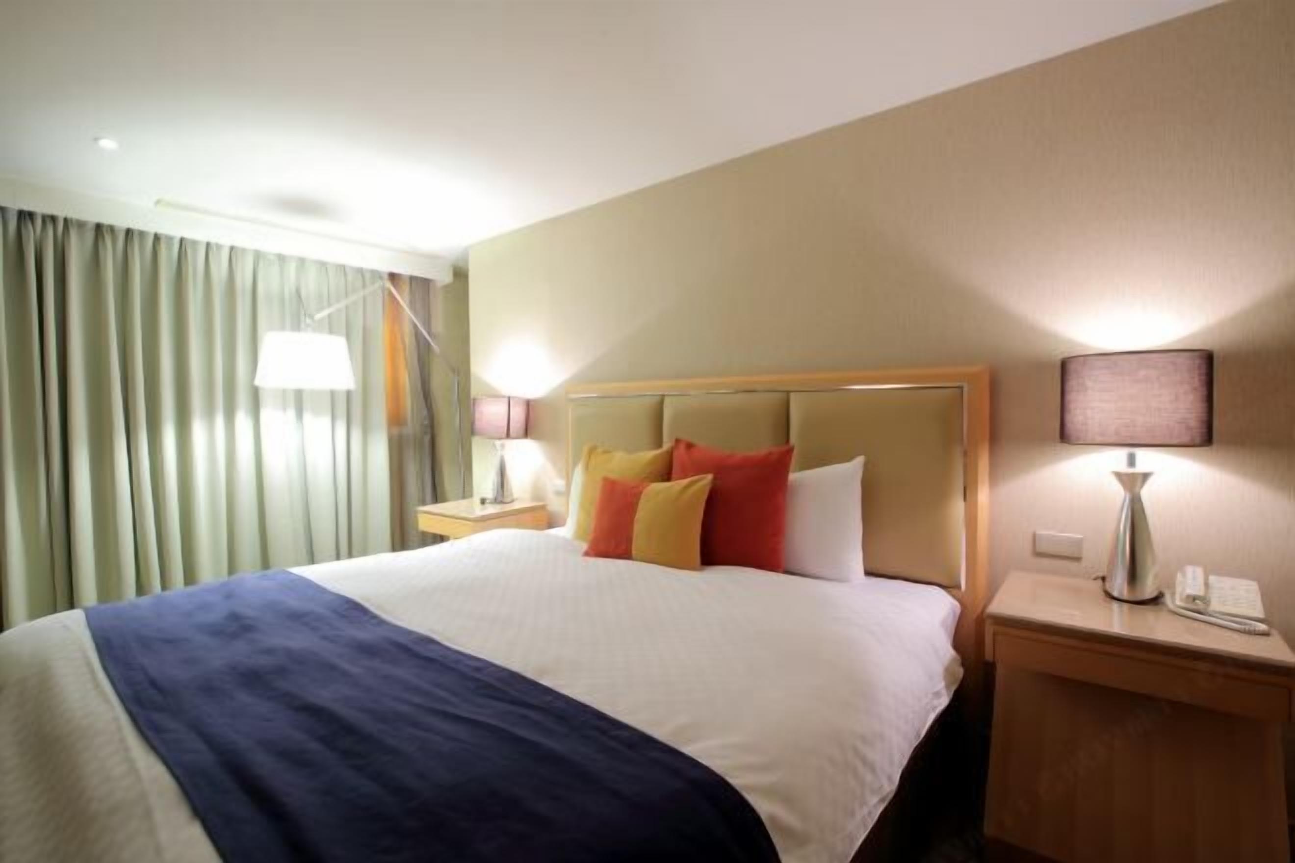 Minibar, desk, rollaway beds, free WiFi