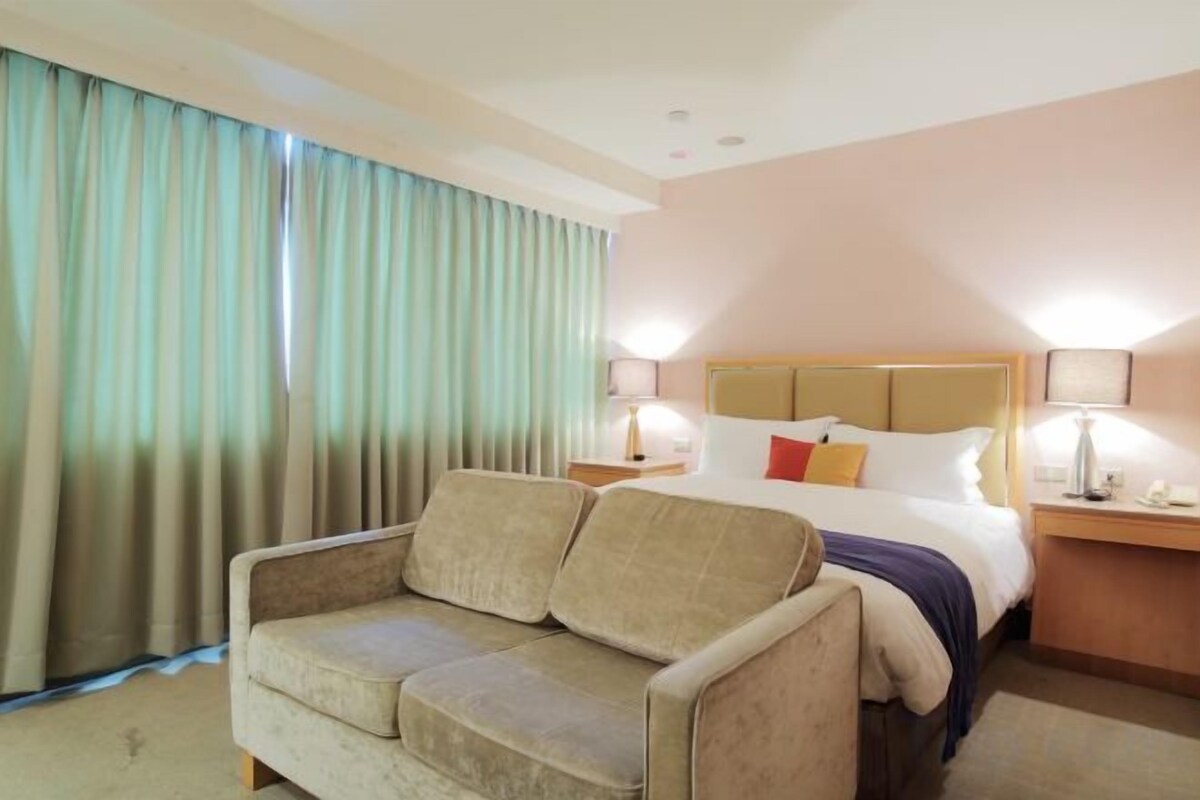 Minibar, desk, rollaway beds (surcharge), WiFi (free)