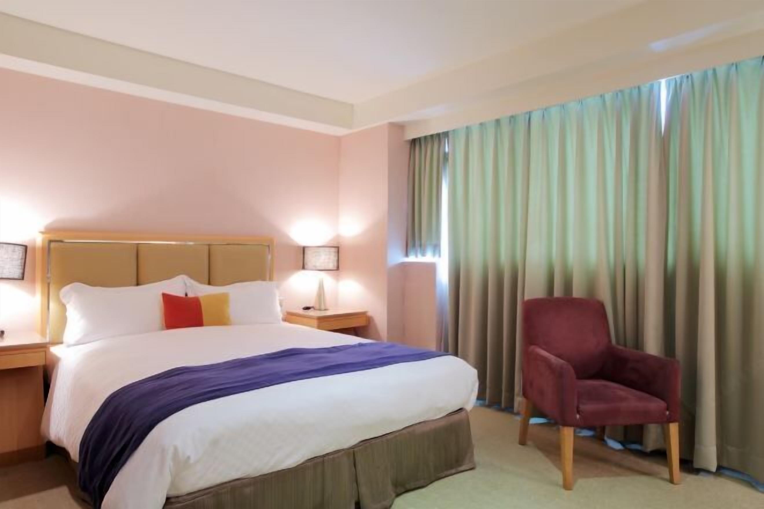 Minibar, desk, rollaway beds, free WiFi