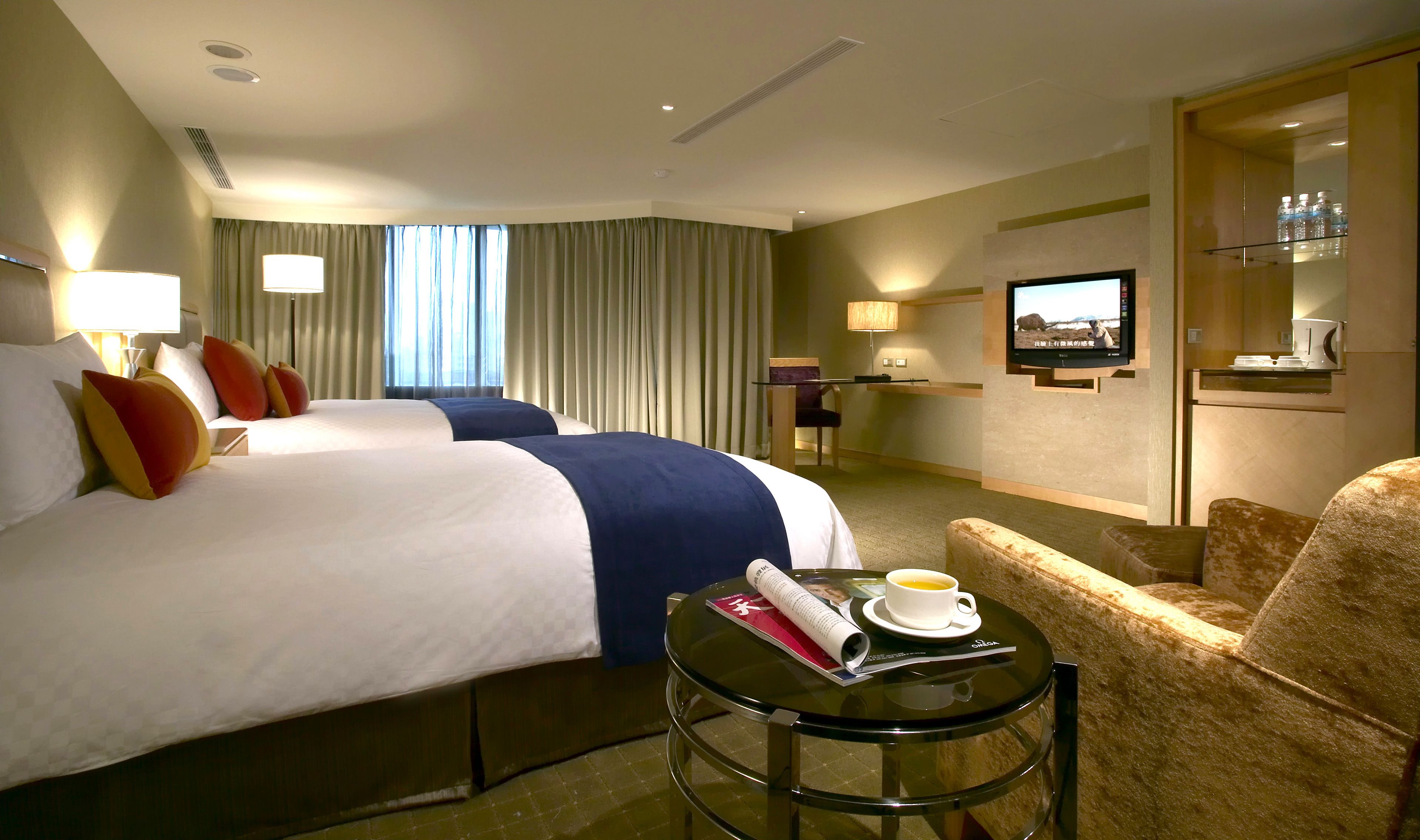 디럭스 트리플룸, 침대(여러 개) | 미니바, 책상, 간이 침대, 무료 WiFi