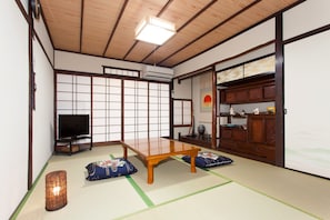 Free WiFi - Kujo Stays (Kyoto)