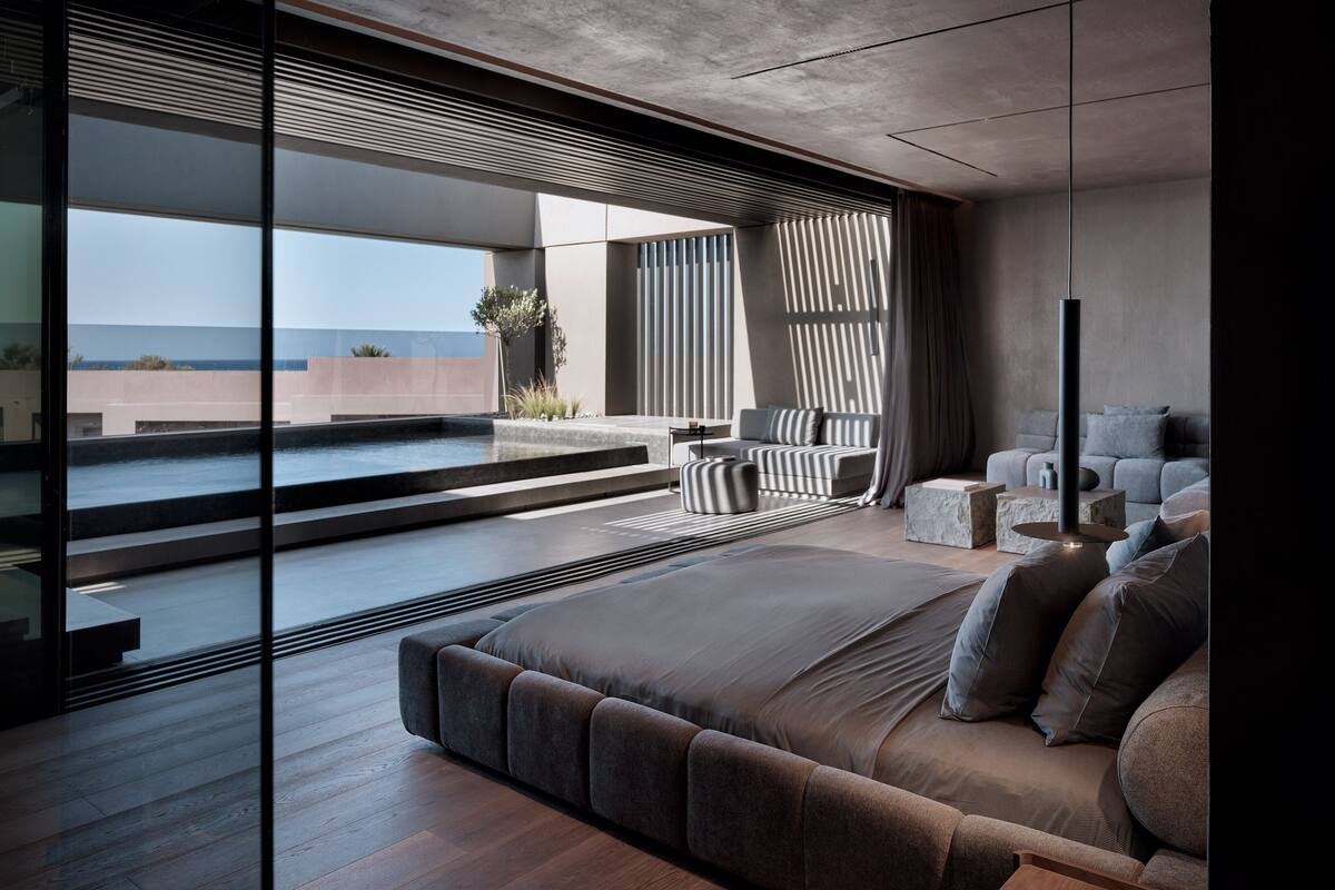 The Penthouse - EÉSO by NEMA | Premium bedding, pillowtop beds, minibar, in-room safe