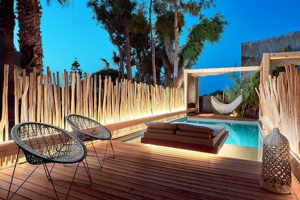 Signature Retreat with Pool | Terrace/patio