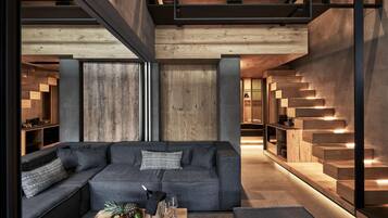 Premium bedding, pillowtop beds, minibar, in-room safe